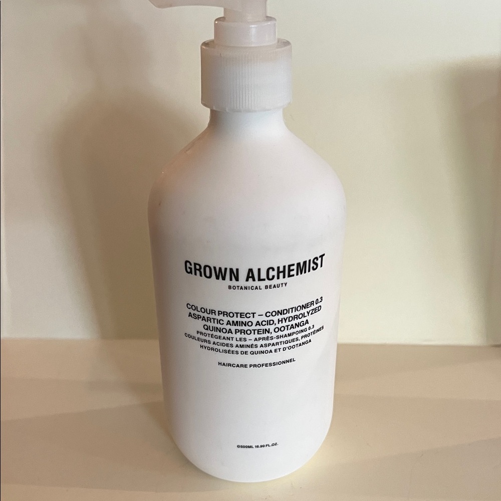 Grown Alchemist White Conditioner Pump Bottle